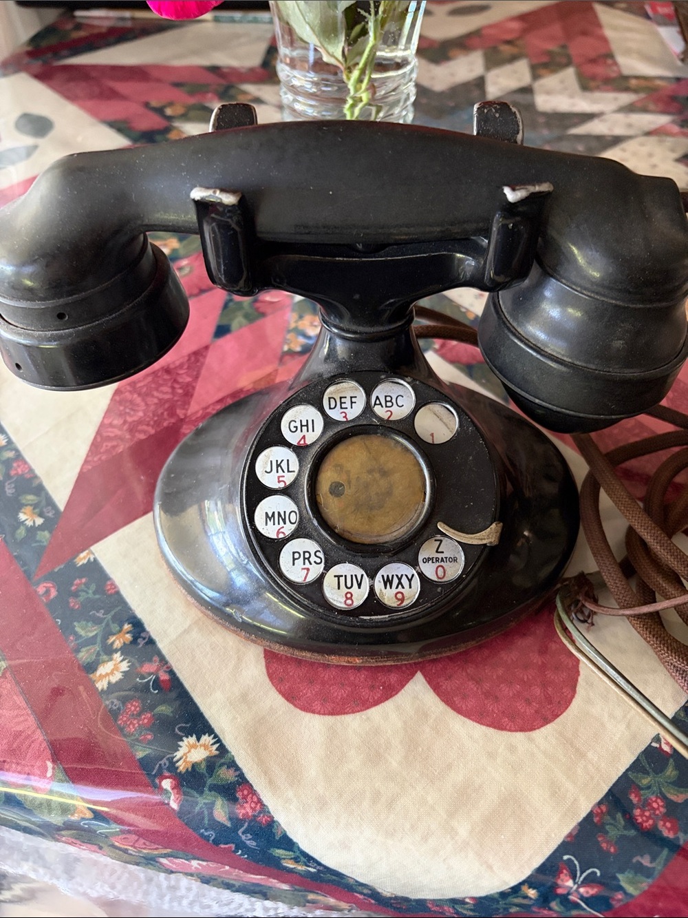 Classic Black Rotary Desk Telephone - Vintage Style